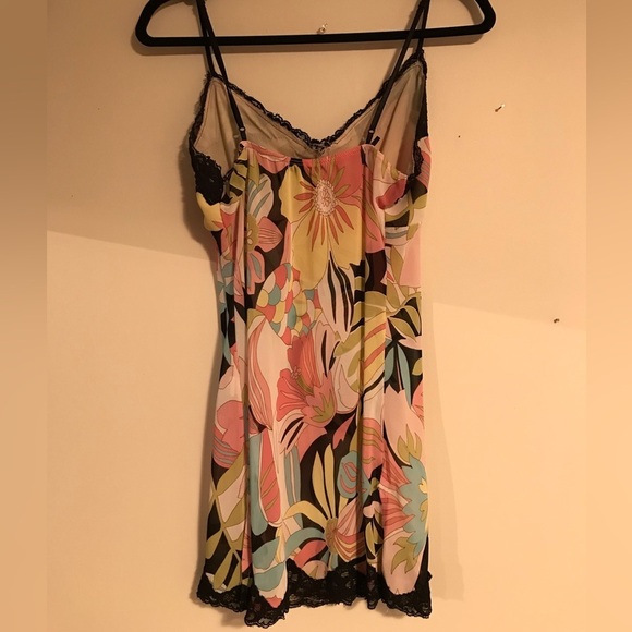 🆕🖤💝VINTAGE circa 1970 SHEER CAMI W LACE TRIM &ADJUSTABLE STRAPS! GORGEOUS💝🖤 - Picture 2 of 8